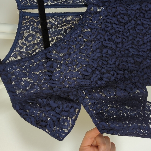 RW&CO. Navy Blue Lace Cold Shoulder Dress, Size 6 - Picture 2 of 5